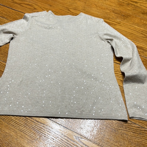 Liz Claiborne tan cardigan with sequins & beads.  Size Small. - Picture 10 of 10